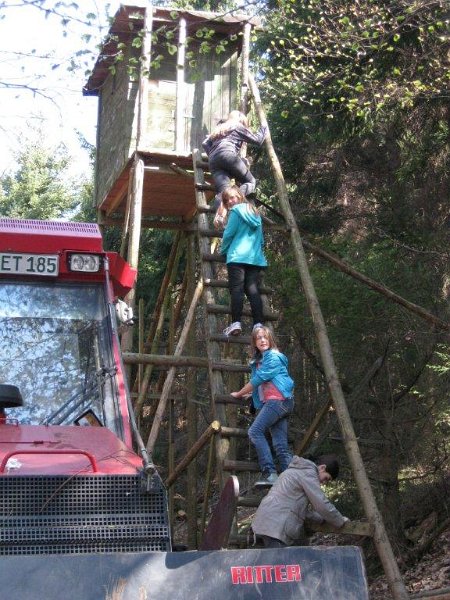 girls day 2013 022.jpg - Girls‘ Day 2013 im Forstrevier Handschuhsheim beim Landschafts- und Forstamt der Stadt Heidelberg. (Foto: Stadt Heidelberg)